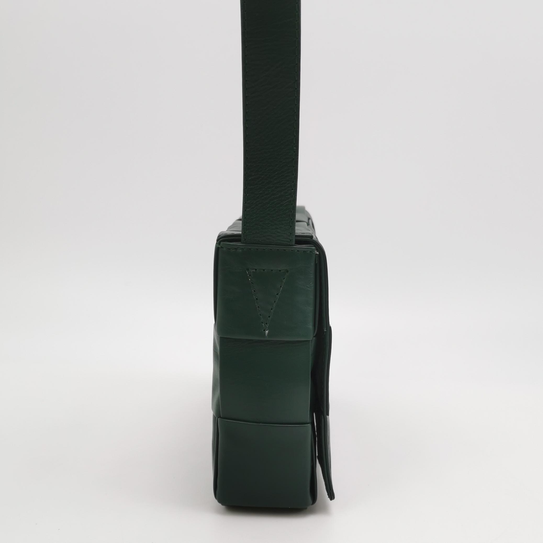 Bottega Veneta Cassette Crossbody Bag Maxi Intrecciato Leather — photo 4 of 15
