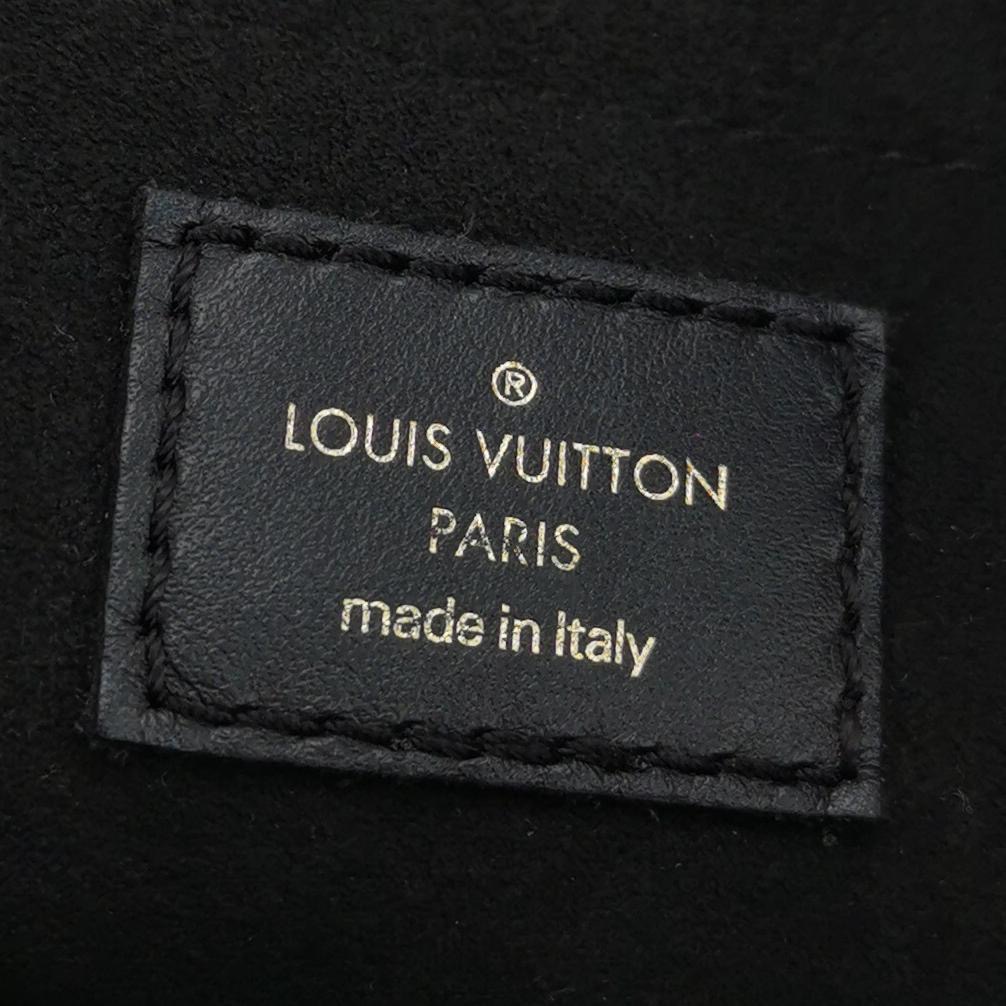 Louis Vuitton(LV) OnTheGo Tote Monogram Empreinte Giant East West — photo 8 of 15