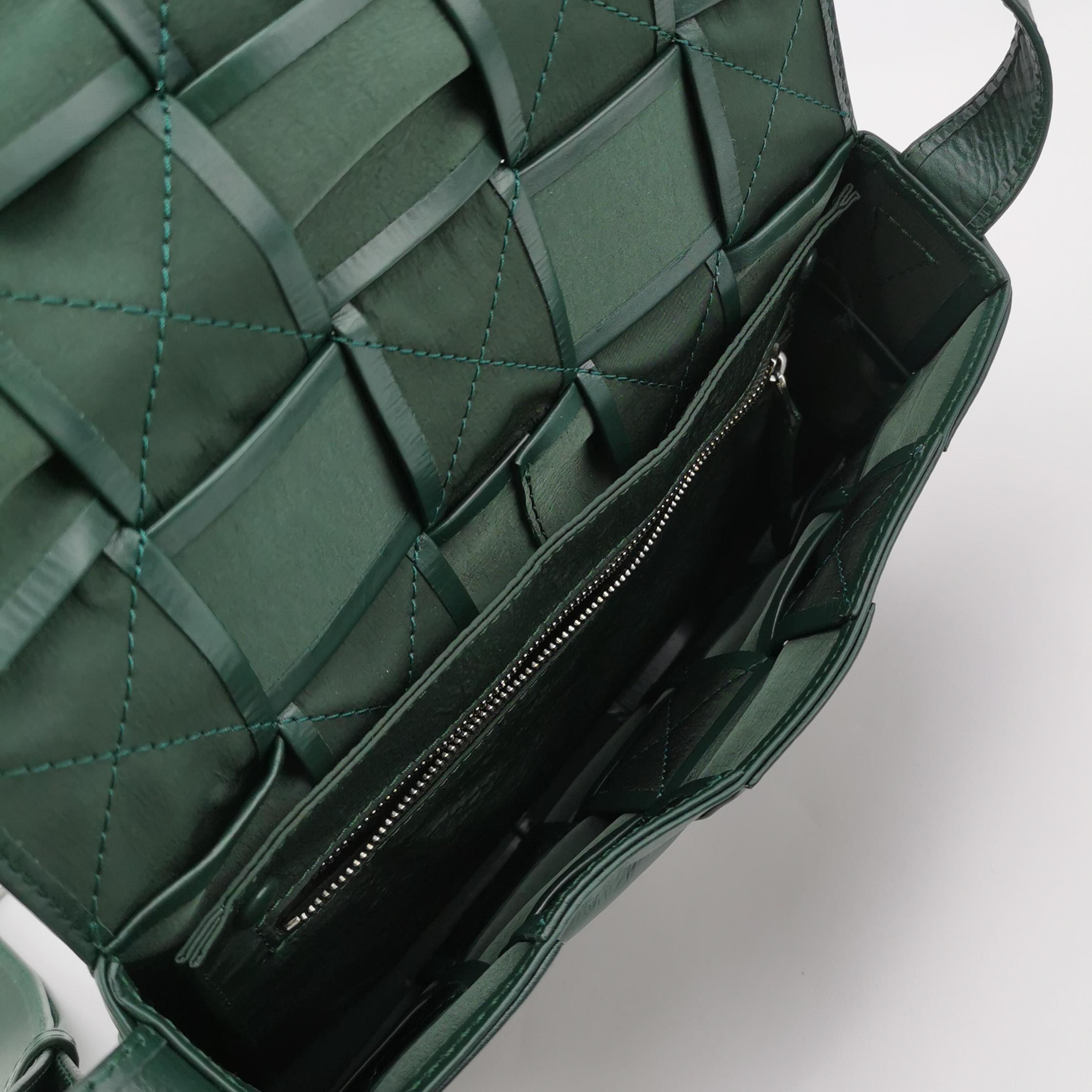 Bottega Veneta Cassette Crossbody Bag Maxi Intrecciato Leather — photo 7 of 15