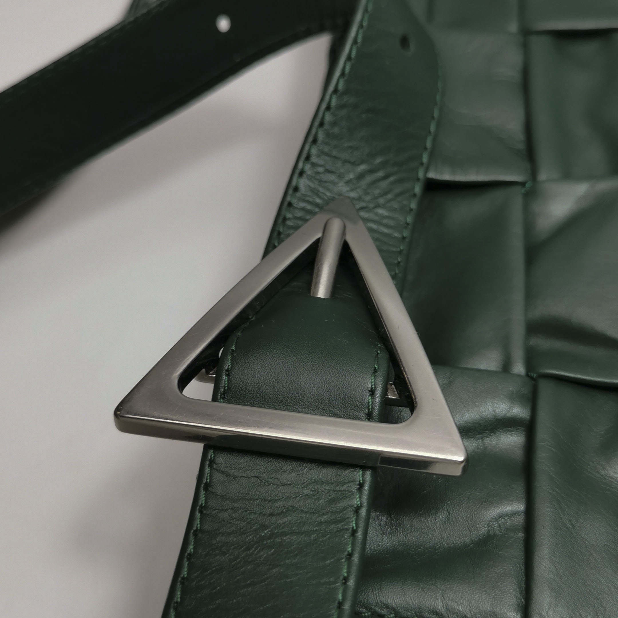Bottega Veneta Cassette Crossbody Bag Maxi Intrecciato Leather — photo 10 of 15