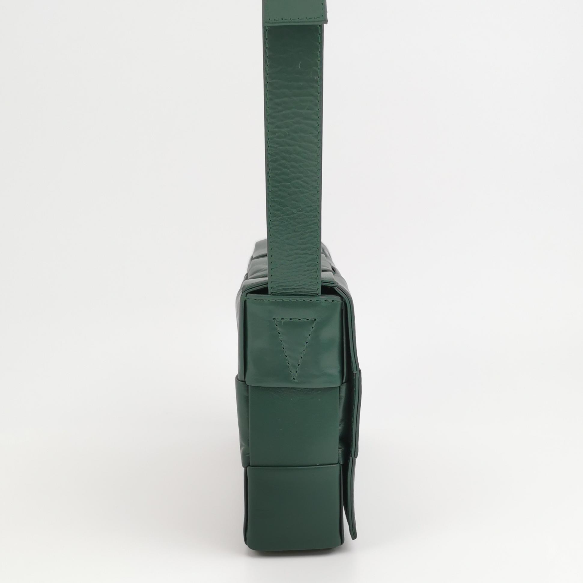 Bottega Veneta Cassette Crossbody Bag Maxi Intrecciato Leather — photo 5 of 10