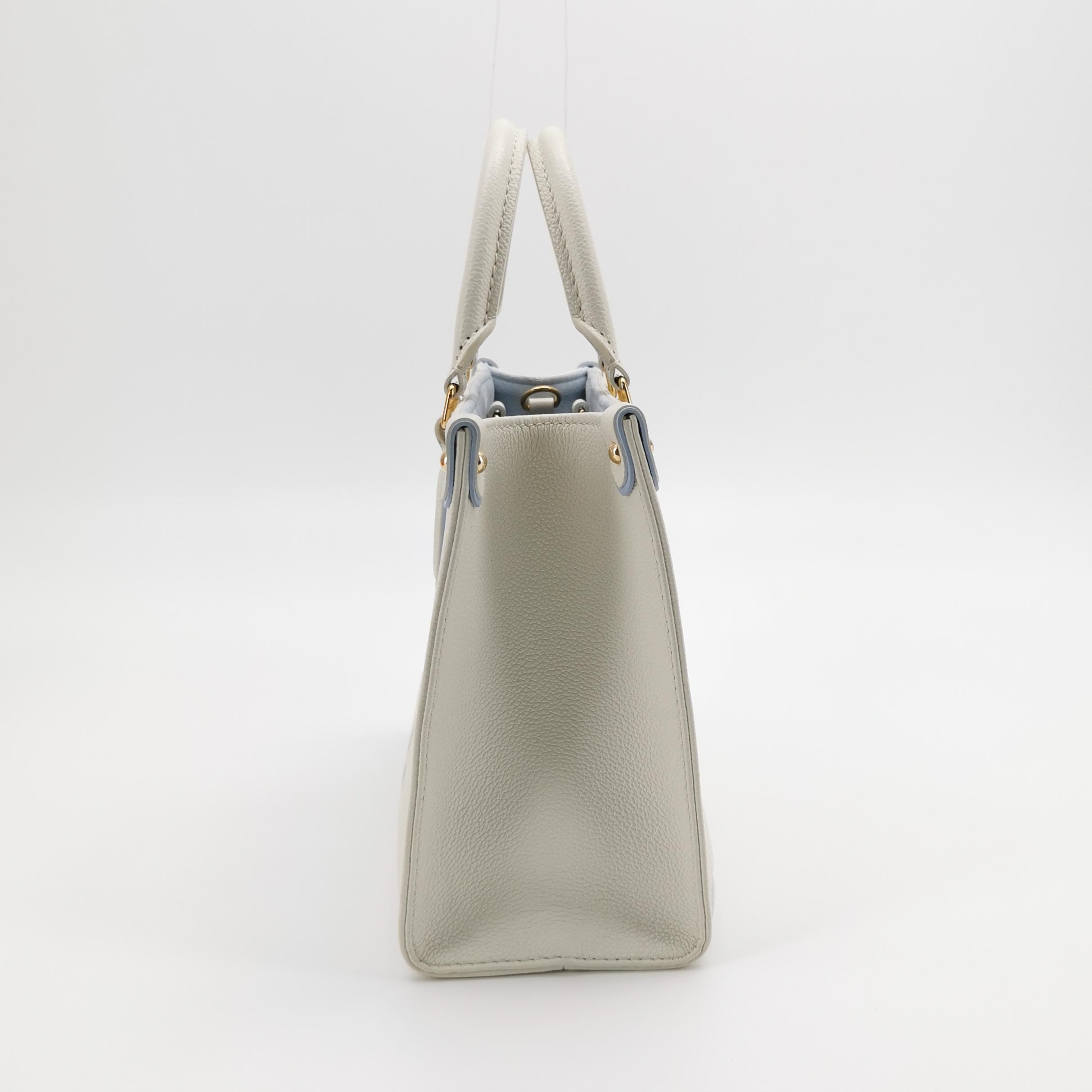 Louis Vuitton(LV) OnTheGo Tote Bicolor Monogram Empreinte Giant PM — photo 4 of 16