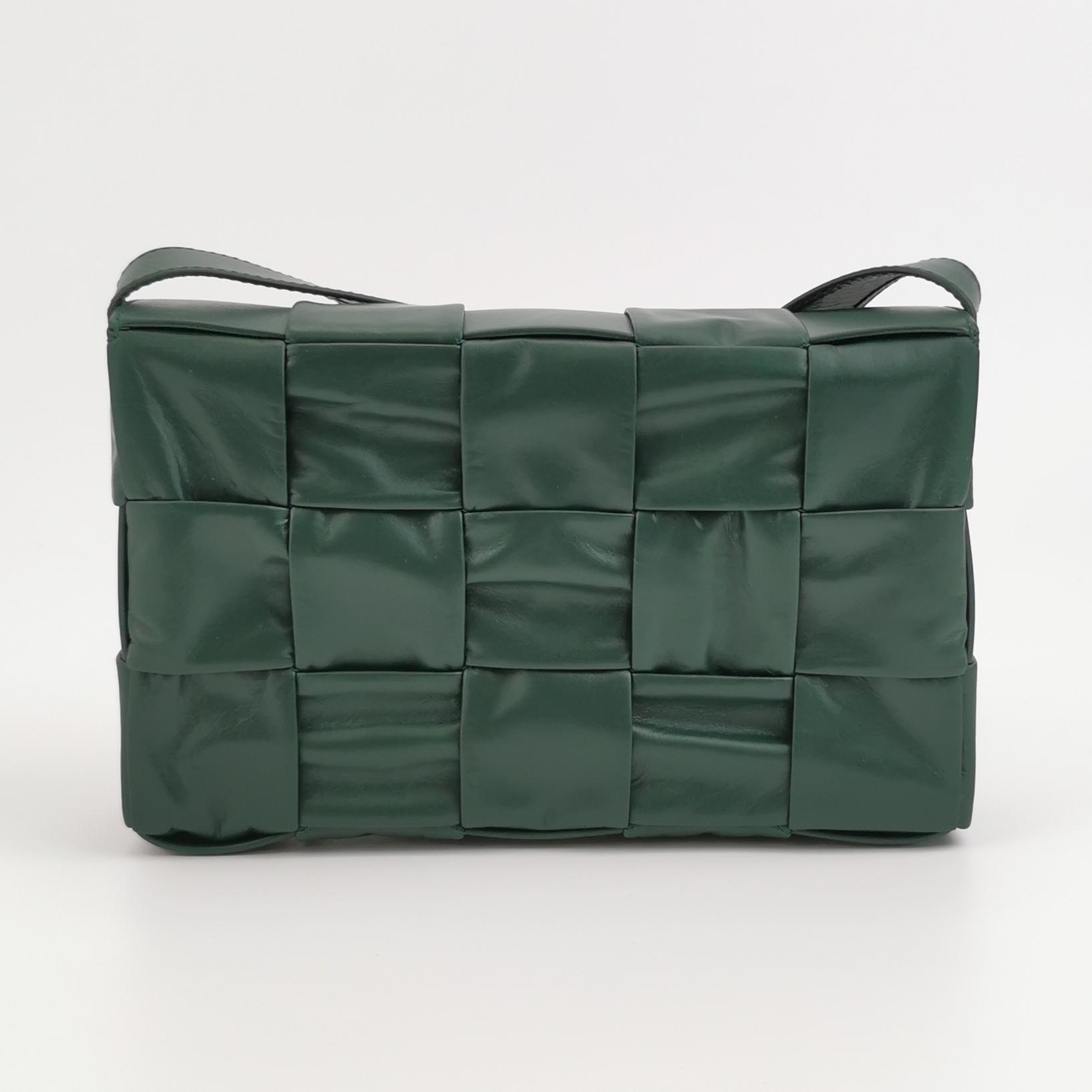 Bottega Veneta Cassette Crossbody Bag Maxi Intrecciato Leather — photo 3 of 10