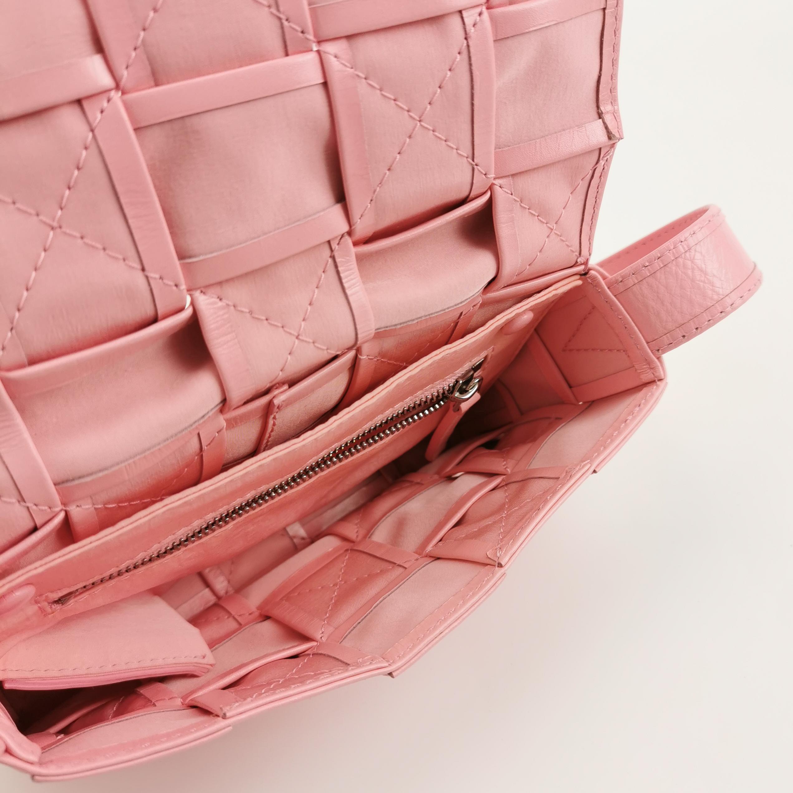 Bottega Veneta Cassette Crossbody Bag Maxi Intrecciato Leather Small — photo 7 of 16