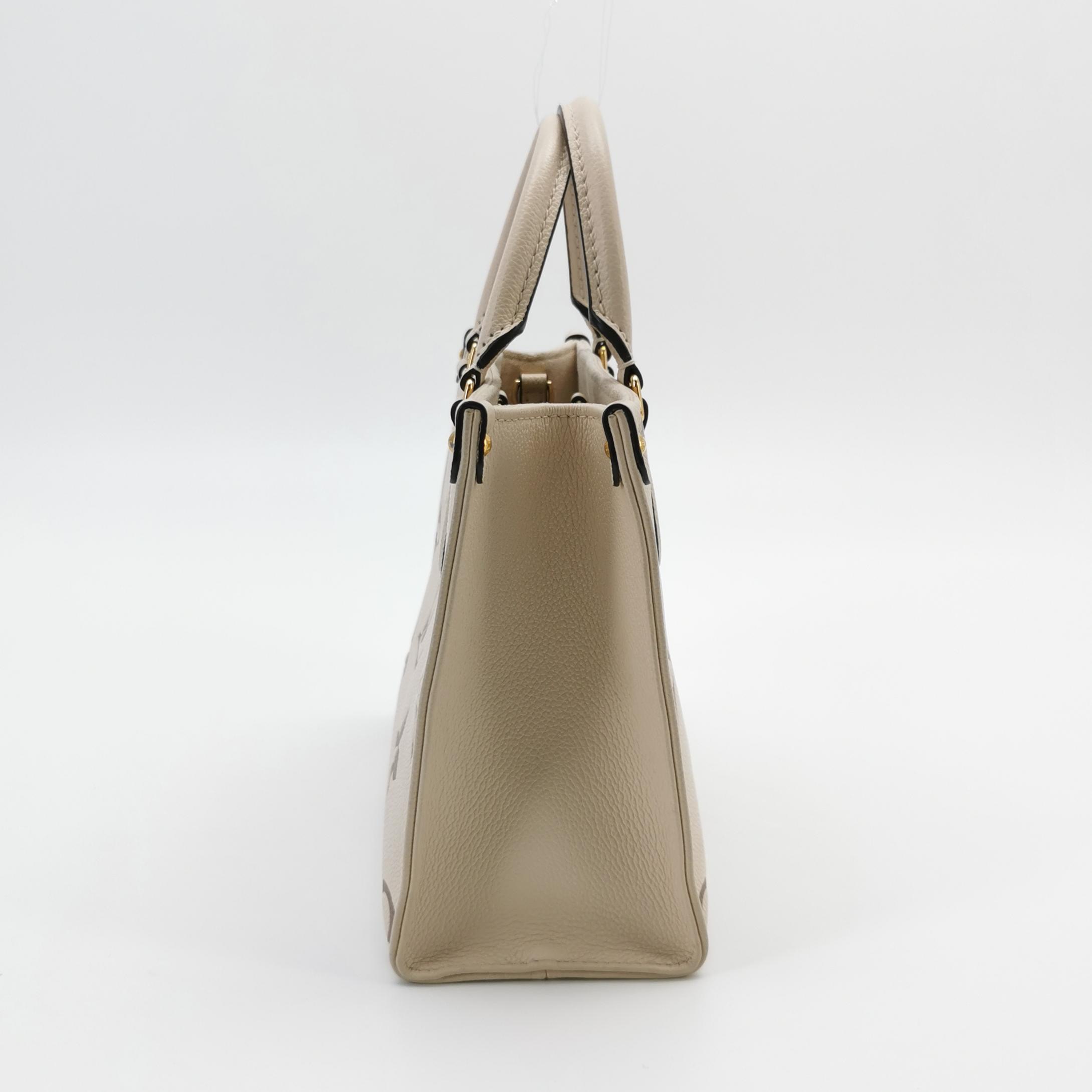 Louis Vuitton(LV) OnTheGo Tote Bicolor Monogram Empreinte Giant PM — photo 4 of 17