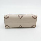 Louis Vuitton(LV) OnTheGo Tote Bicolor Monogram Empreinte Giant PM — thumbnail 6