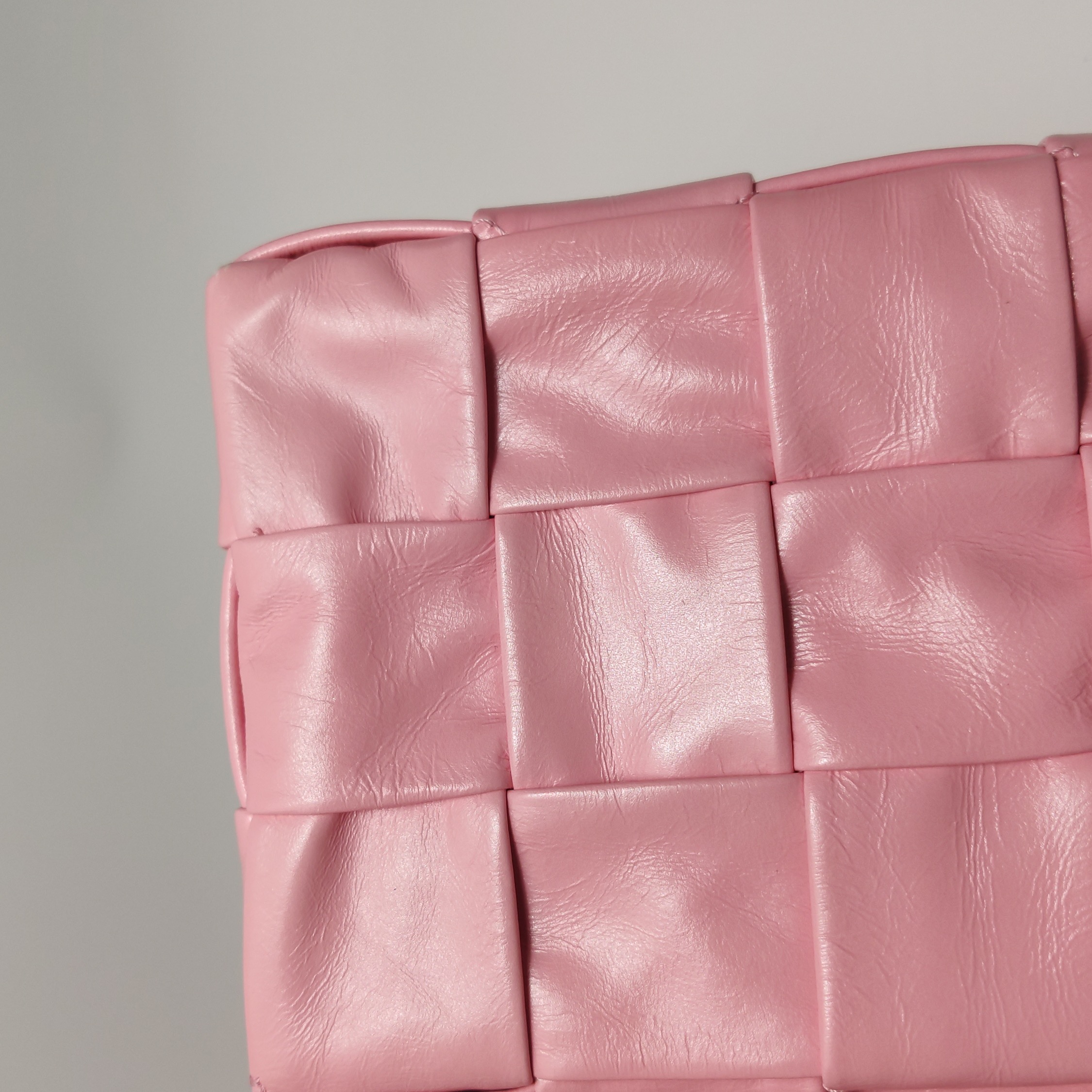 Bottega Veneta Cassette Crossbody Bag Maxi Intrecciato Leather Small — photo 12 of 16
