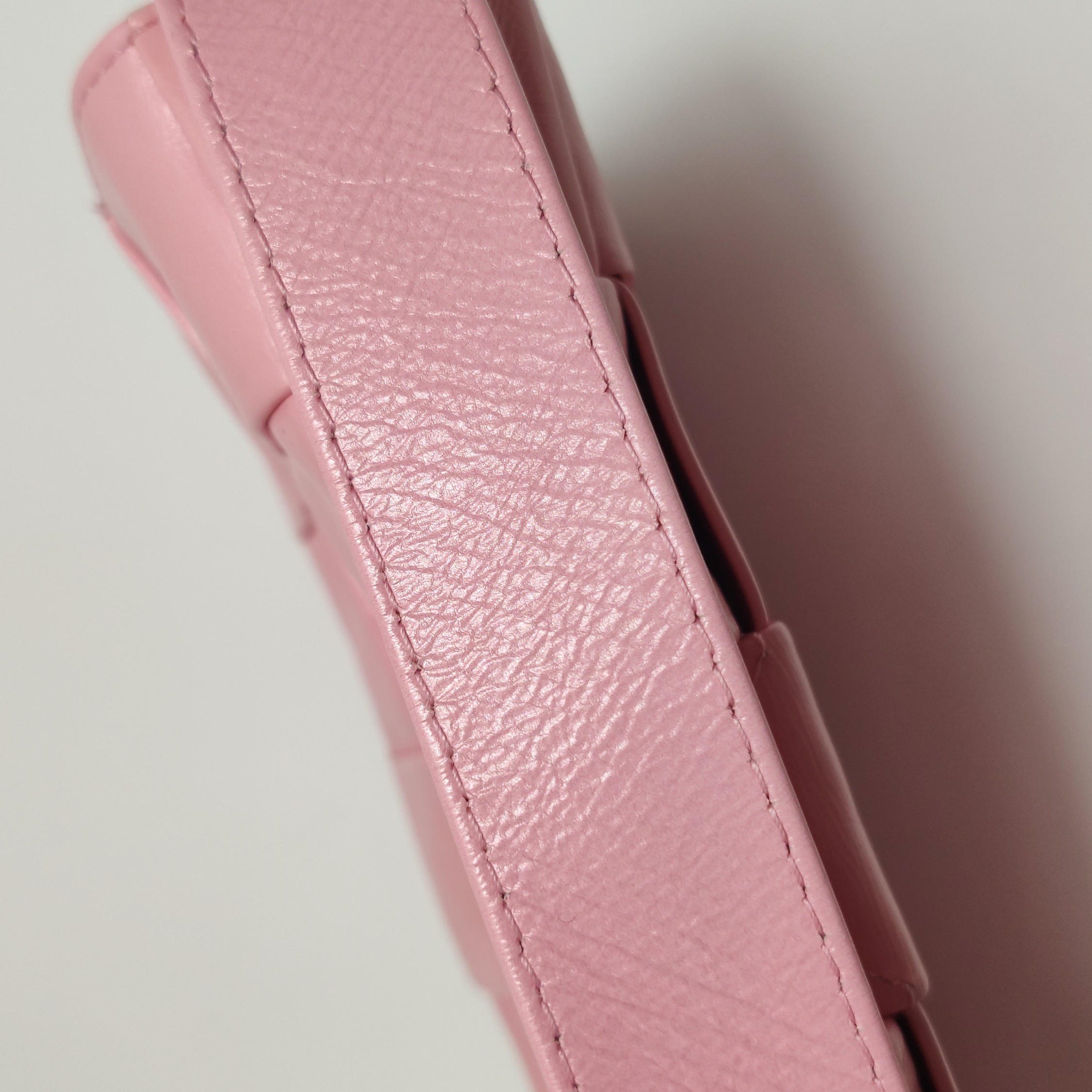 Bottega Veneta Cassette Crossbody Bag Maxi Intrecciato Leather Small — photo 16 of 16