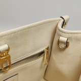 Louis Vuitton(LV) OnTheGo Tote Bicolor Monogram Empreinte Giant PM — thumbnail 10