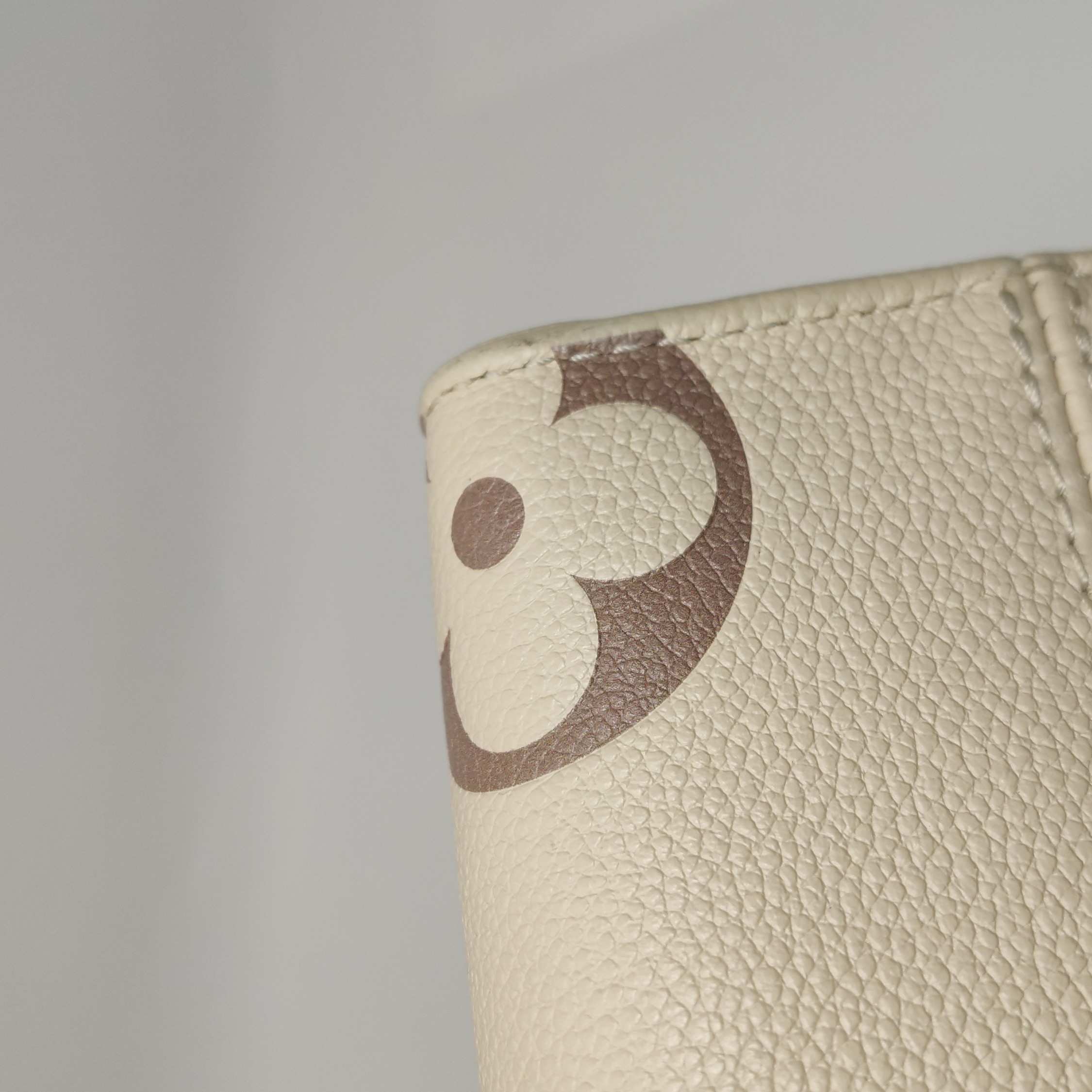 Louis Vuitton(LV) OnTheGo Tote Bicolor Monogram Empreinte Giant PM — photo 12 of 17