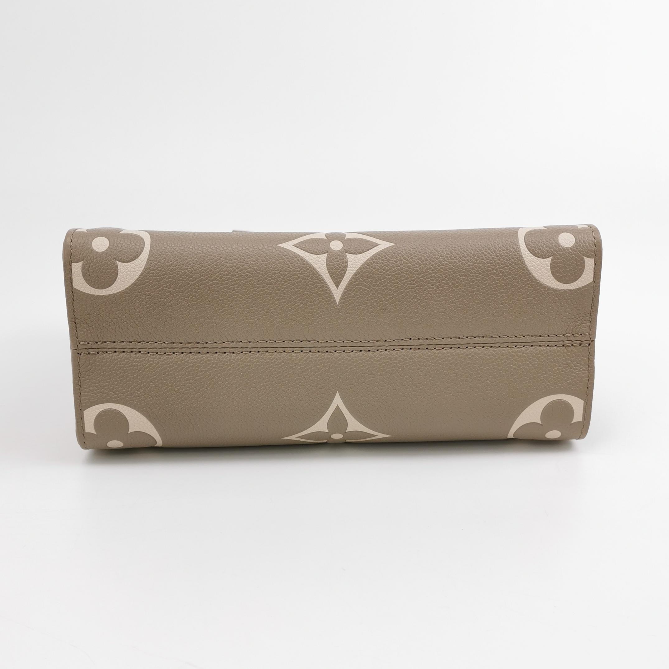 Louis Vuitton(LV) OnTheGo Tote Bicolor Monogram Empreinte Giant PM — photo 6 of 14