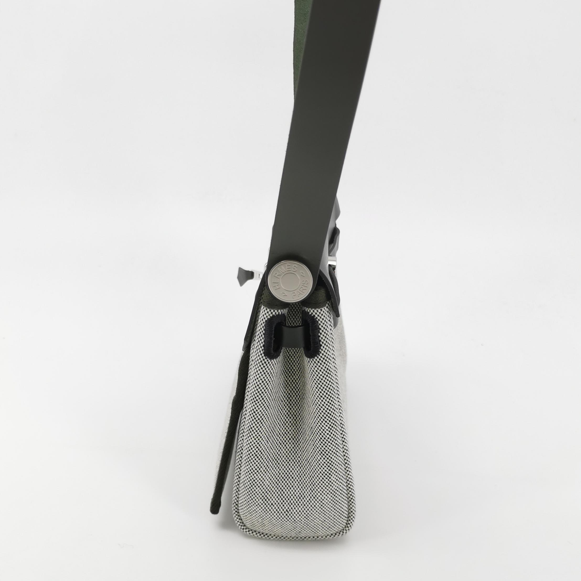 Hermes Herbag Zip Toile and Leather 20 — photo 4 of 15