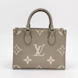 Louis Vuitton(LV) OnTheGo Tote Bicolor Monogram Empreinte Giant PM — thumbnail 3