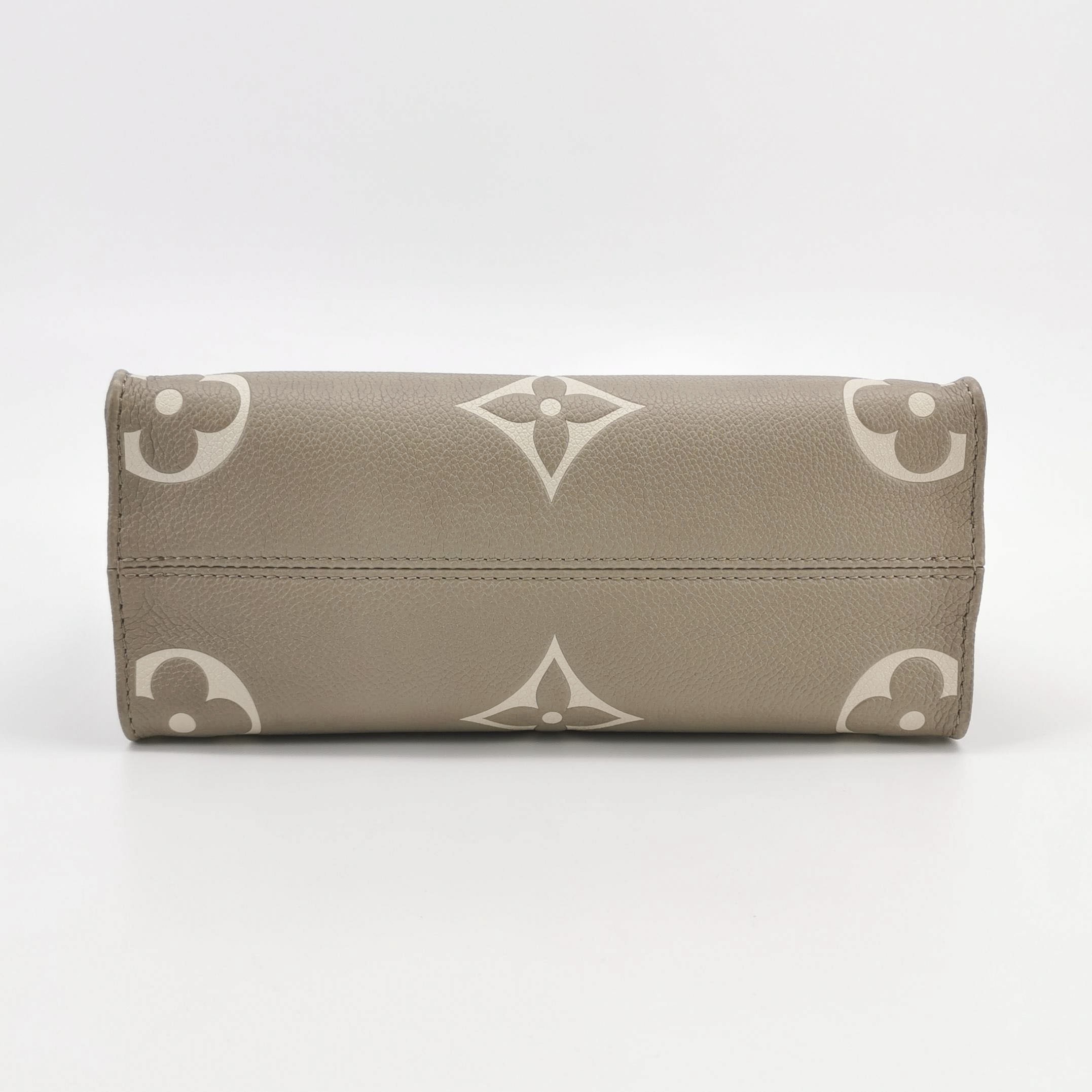 Louis Vuitton(LV) OnTheGo Tote Bicolor Monogram Empreinte Giant PM — photo 6 of 15