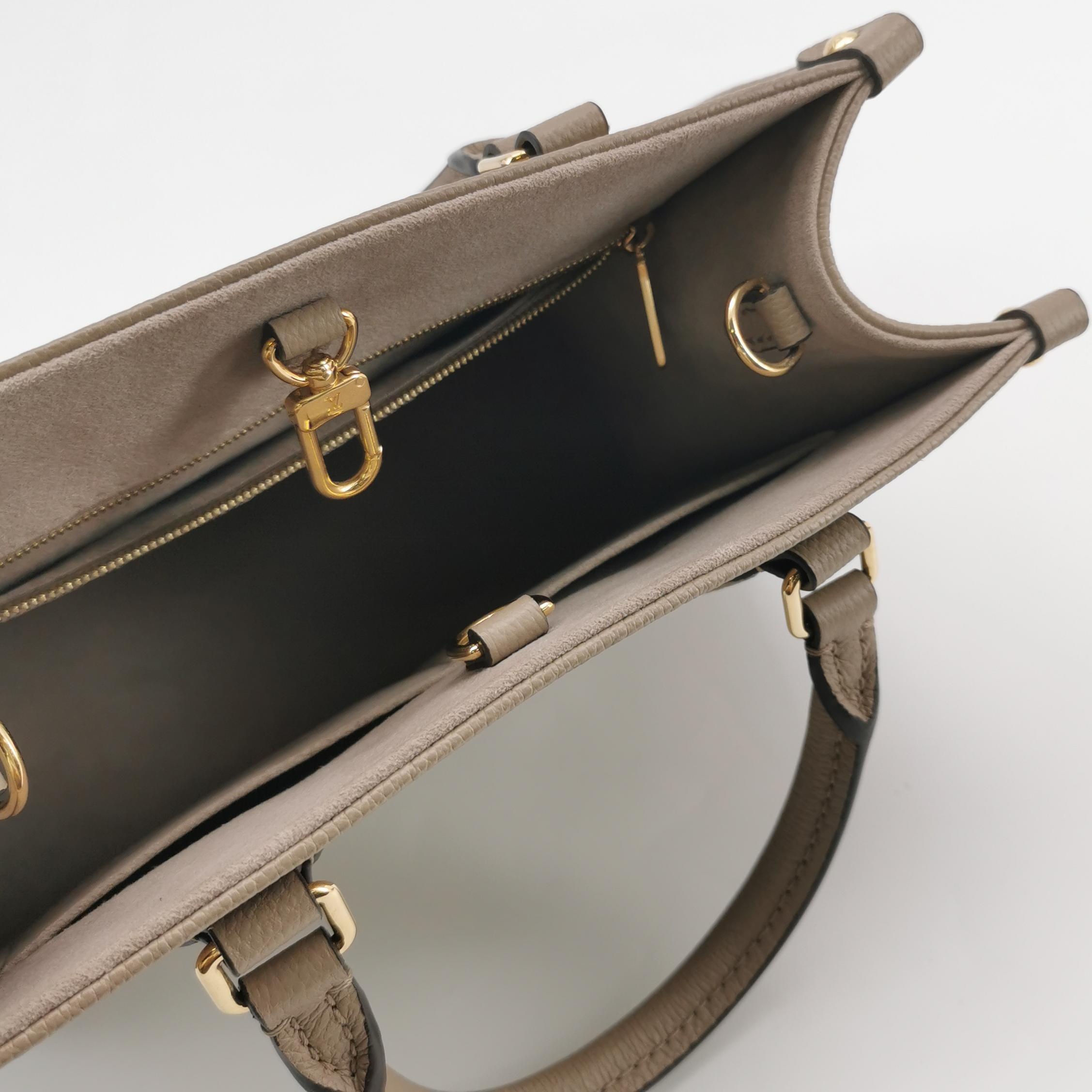 Louis Vuitton(LV) OnTheGo Tote Bicolor Monogram Empreinte Giant PM — photo 7 of 15