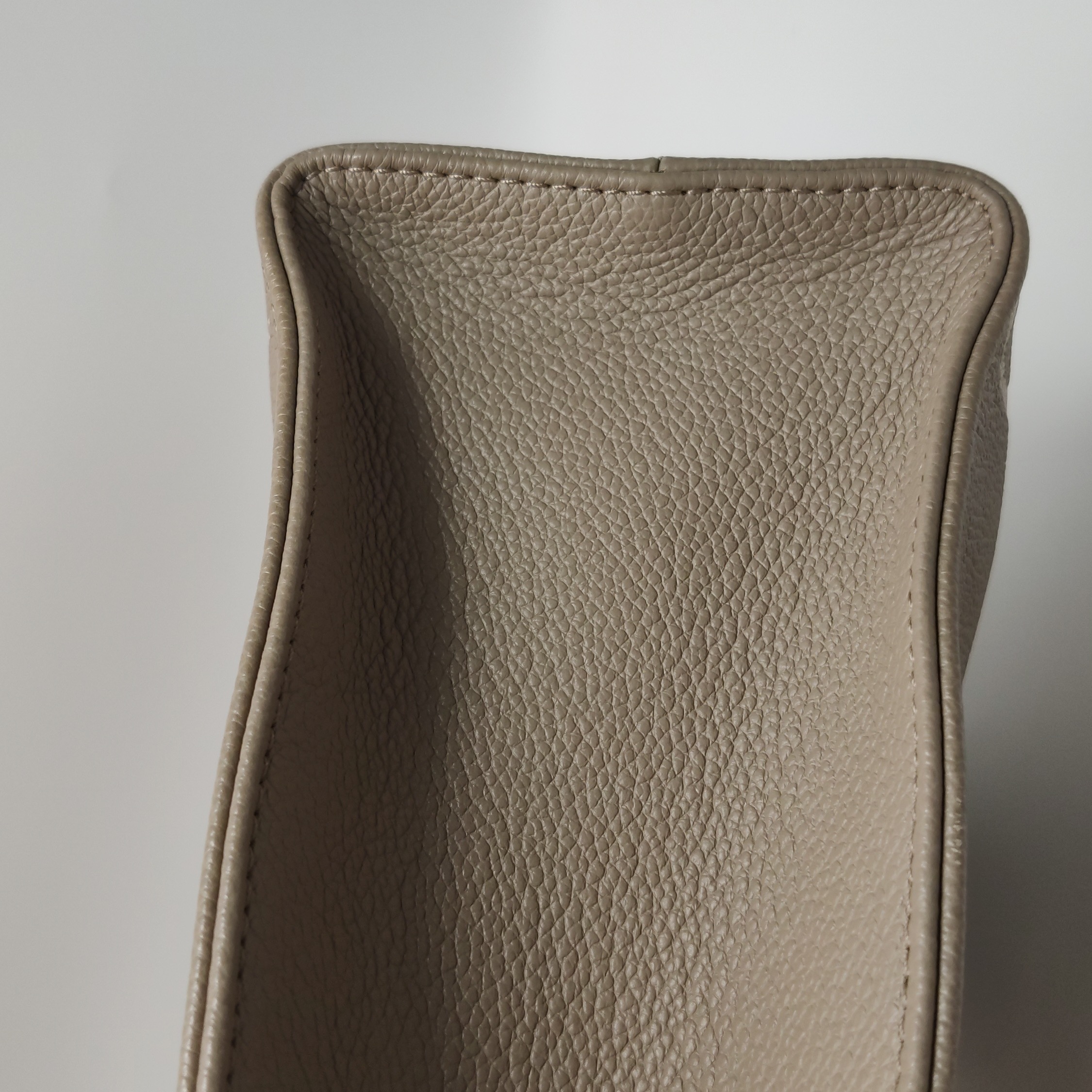 Louis Vuitton(LV) OnTheGo Tote Bicolor Monogram Empreinte Giant PM — photo 13 of 14