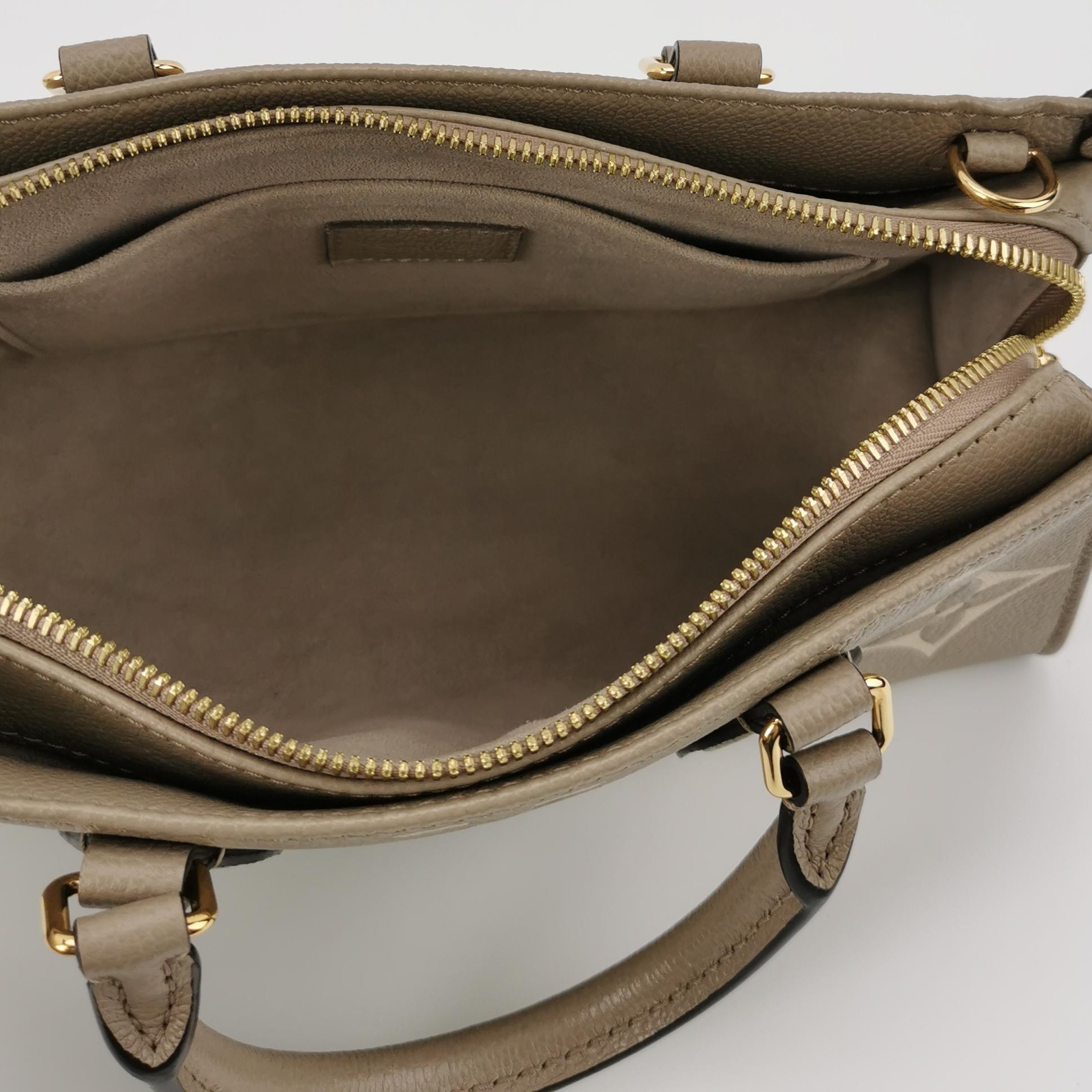 Louis Vuitton(LV) OnTheGo Tote Bicolor Monogram Empreinte Giant East West — photo 7 of 12
