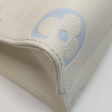 Louis Vuitton(LV) OnTheGo Tote Bicolor Monogram Empreinte Giant PM — thumbnail 15