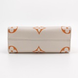 Louis Vuitton(LV) OnTheGo Tote By The Pool Monogram Empreinte Giant PM — thumbnail 6