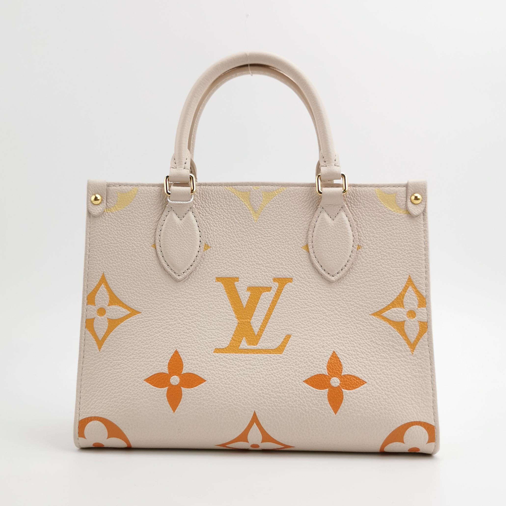Louis Vuitton(LV) OnTheGo Tote By The Pool Monogram Empreinte Giant PM — photo 3 of 10