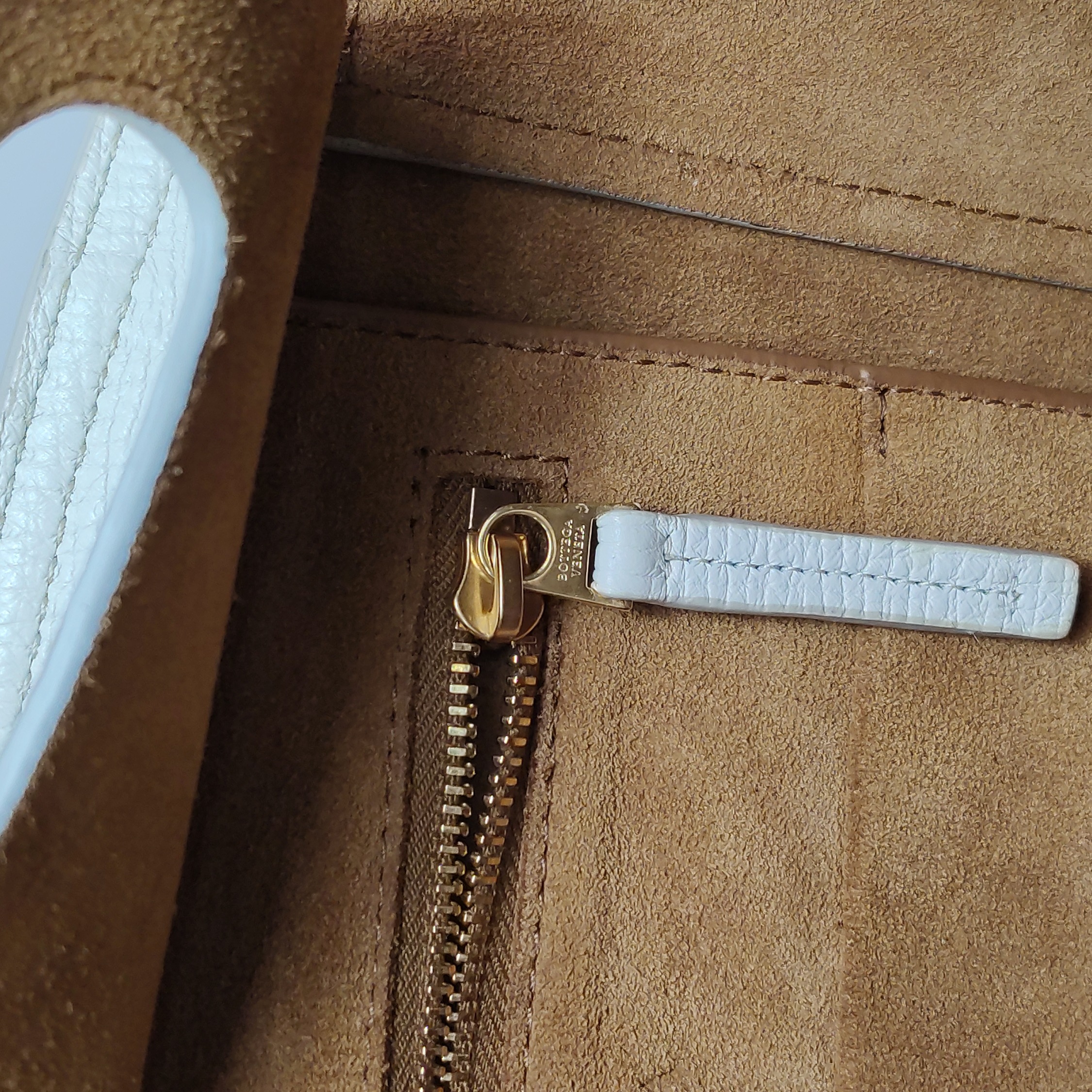 Bottega Veneta Arco Bag Grainy Leather Small — photo 9 of 17