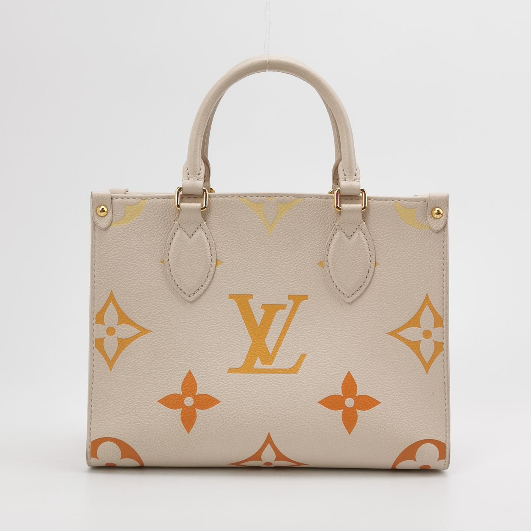 Louis Vuitton(LV) OnTheGo Tote By The Pool Monogram Empreinte Giant PM — photo 3 of 16