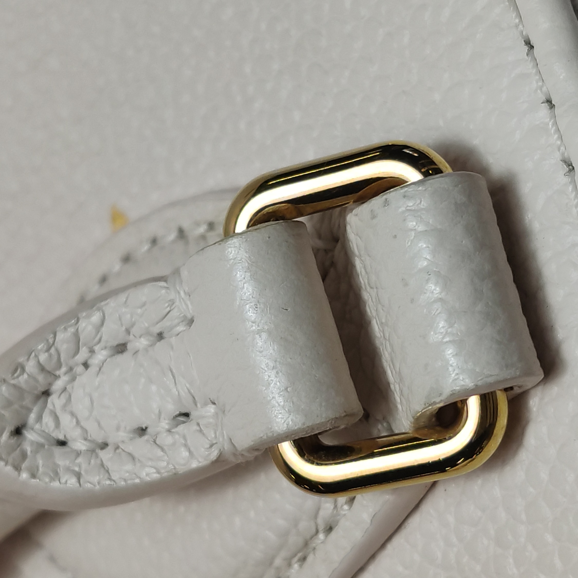 Louis Vuitton(LV) OnTheGo Tote By The Pool Monogram Empreinte Giant PM — photo 11 of 16