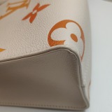 Louis Vuitton(LV) OnTheGo Tote By The Pool Monogram Empreinte Giant PM — thumbnail 13
