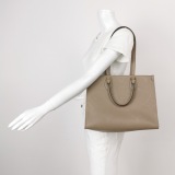 Louis Vuitton(LV) OnTheGo Tote Monogram Empreinte Giant MM — thumbnail 2