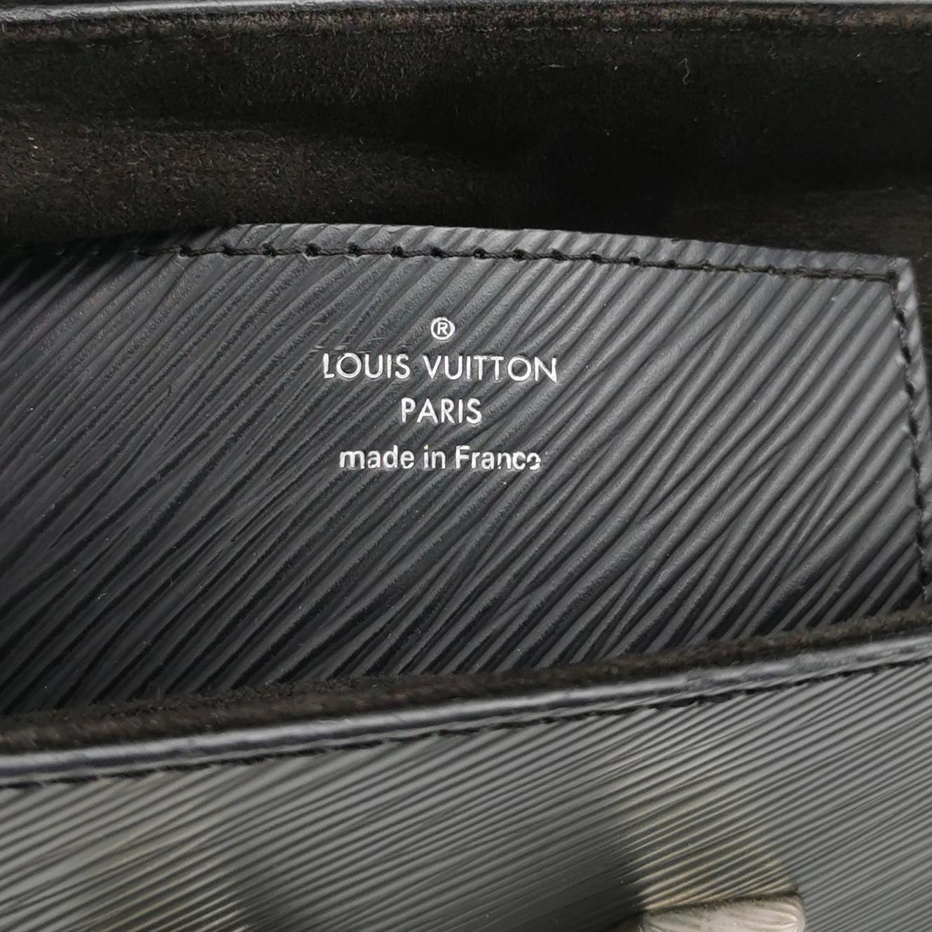 Louis Vuitton(LV) Twist Handbag Epi Leather MM — photo 8 of 18