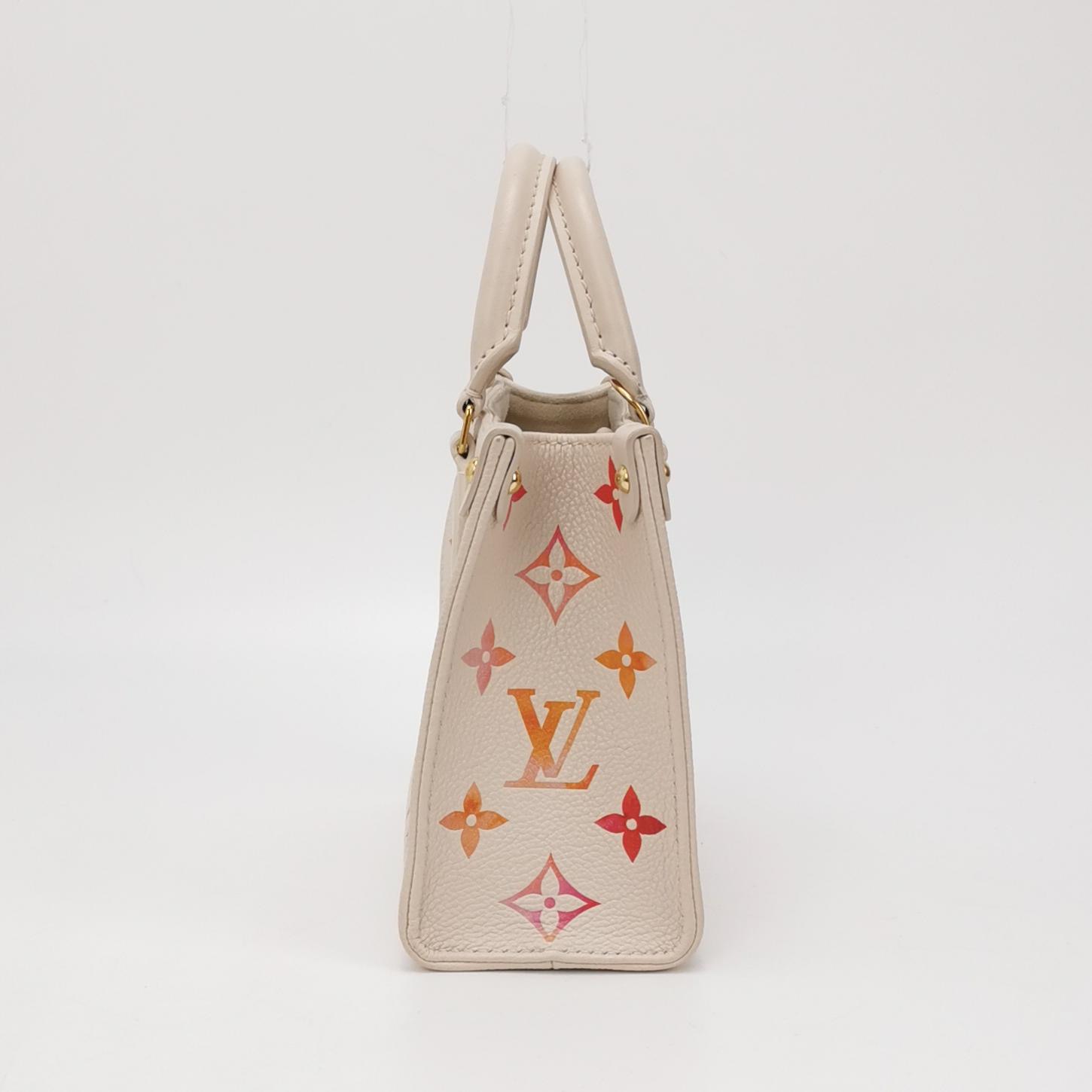 Louis Vuitton(LV) OnTheGo Tote Monogram Empreinte Sunrise Aquarelle BB — photo 3 of 17