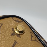 Louis Vuitton(LV) Vanity Handbag Reverse Monogram Canvas PM — thumbnail 20
