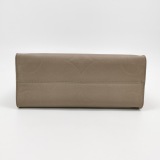 Louis Vuitton(LV) OnTheGo Tote Monogram Empreinte Giant MM — thumbnail 6