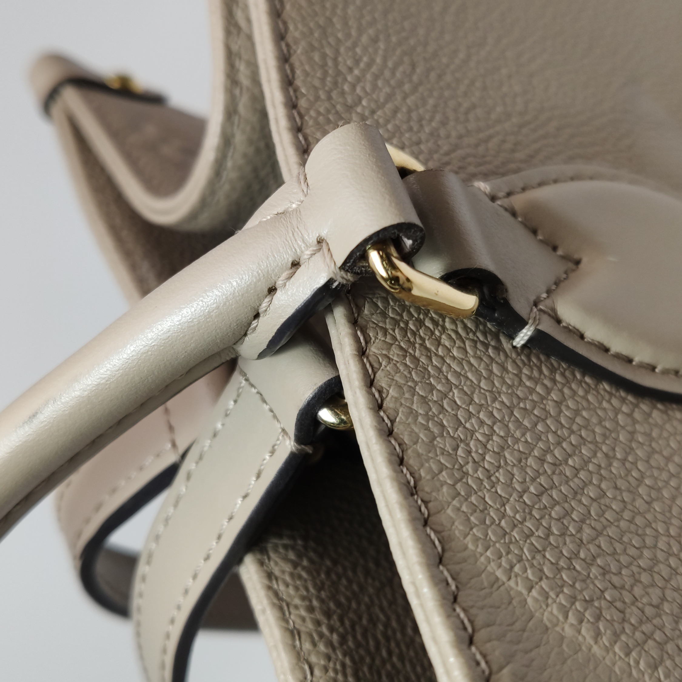 Louis Vuitton(LV) OnTheGo Tote Monogram Empreinte Giant MM — photo 12 of 14