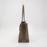 Louis Vuitton(LV) OnTheGo Tote Monogram Empreinte Giant MM — thumbnail 4