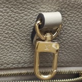 Louis Vuitton(LV) OnTheGo Tote Monogram Empreinte Giant MM — thumbnail 10