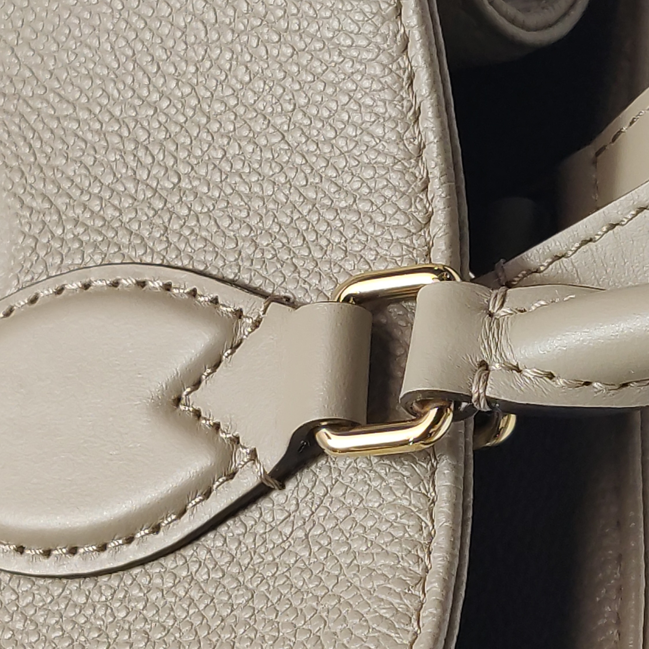 Louis Vuitton(LV) OnTheGo Tote Monogram Empreinte Giant MM — photo 11 of 12