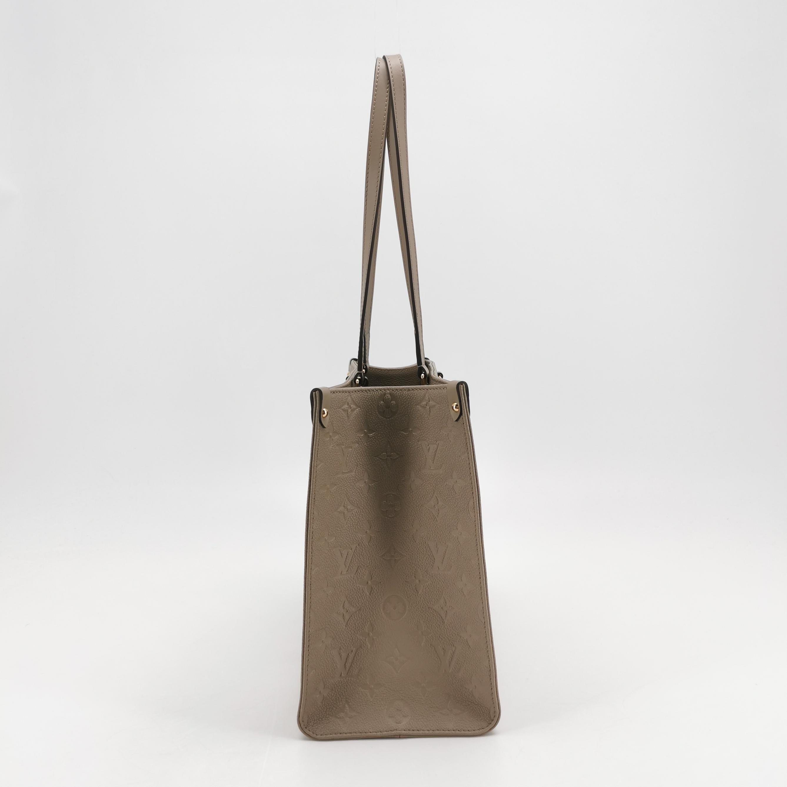Louis Vuitton(LV) OnTheGo Tote Monogram Empreinte Giant MM — photo 4 of 15