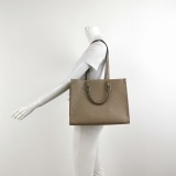Louis Vuitton(LV) OnTheGo Tote Monogram Empreinte Giant MM — thumbnail 2