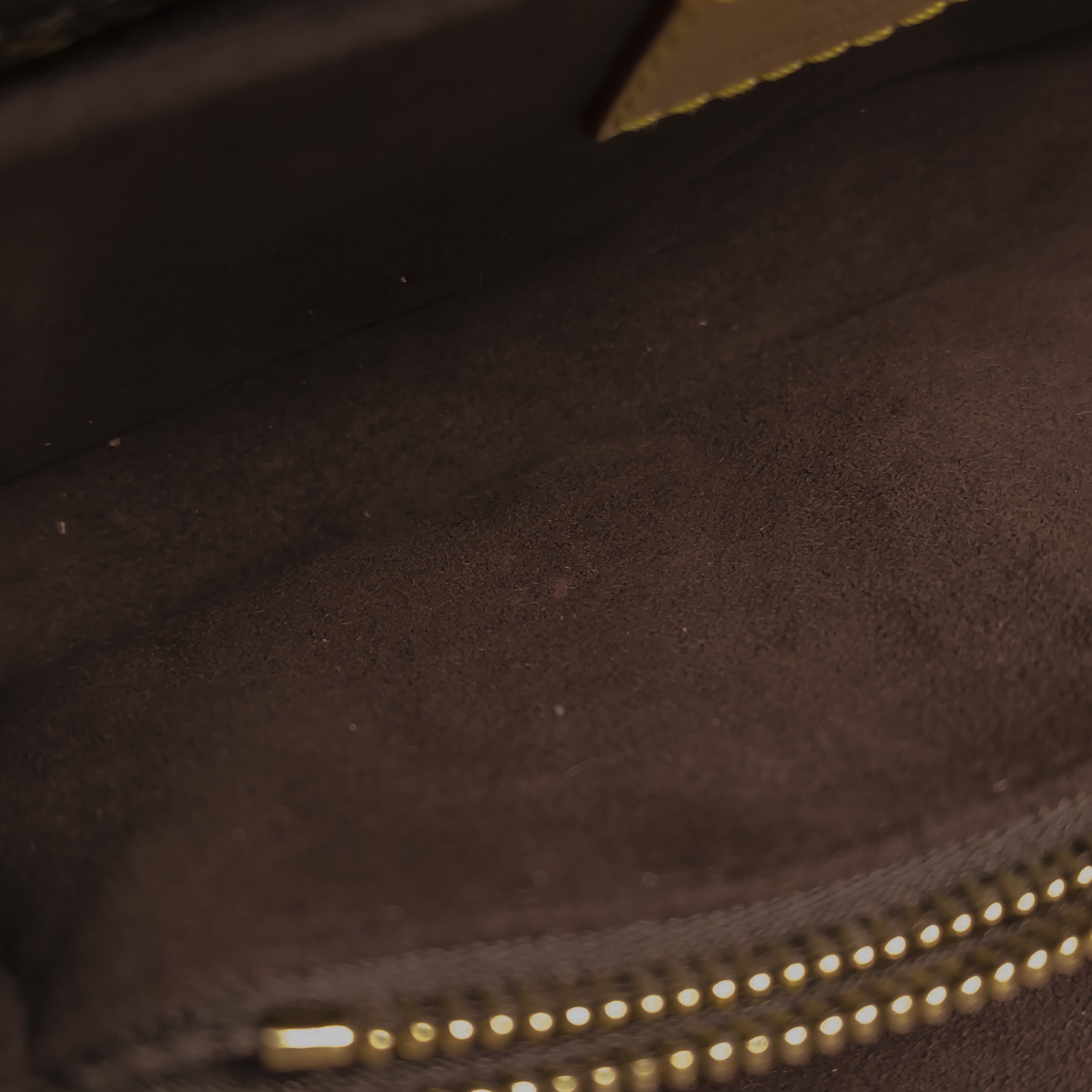 Louis Vuitton（LV） Pochette Metis Monogram Canvas East West — photo 12 of 17