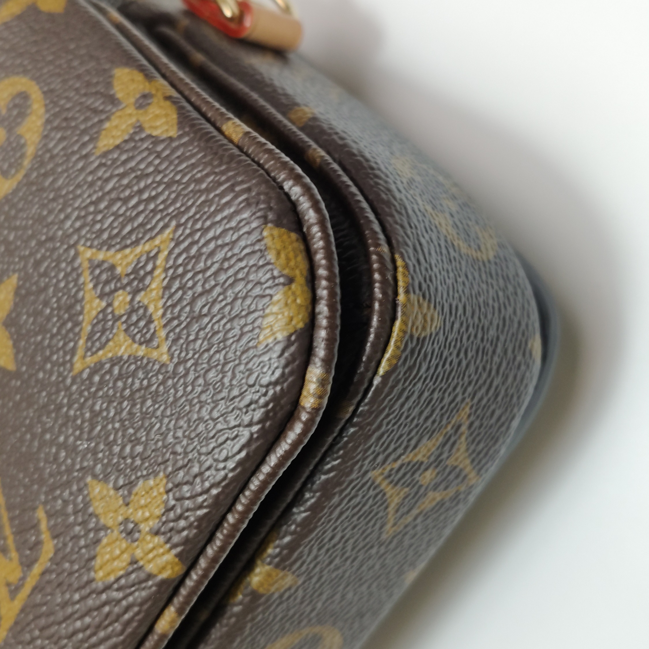 Louis Vuitton（LV） Pochette Metis Monogram Canvas East West — photo 8 of 17