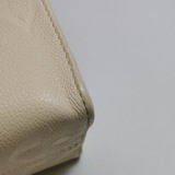 Louis Vuitton(LV) OnTheGo Tote Monogram Empreinte Giant PM — thumbnail 14
