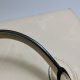 Louis Vuitton(LV) OnTheGo Tote Monogram Empreinte Giant PM — thumbnail 15