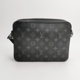 Louis Vuitton(LV) Trio Messenger Bag Reverse Monogram Eclipse Canvas — thumbnail 6