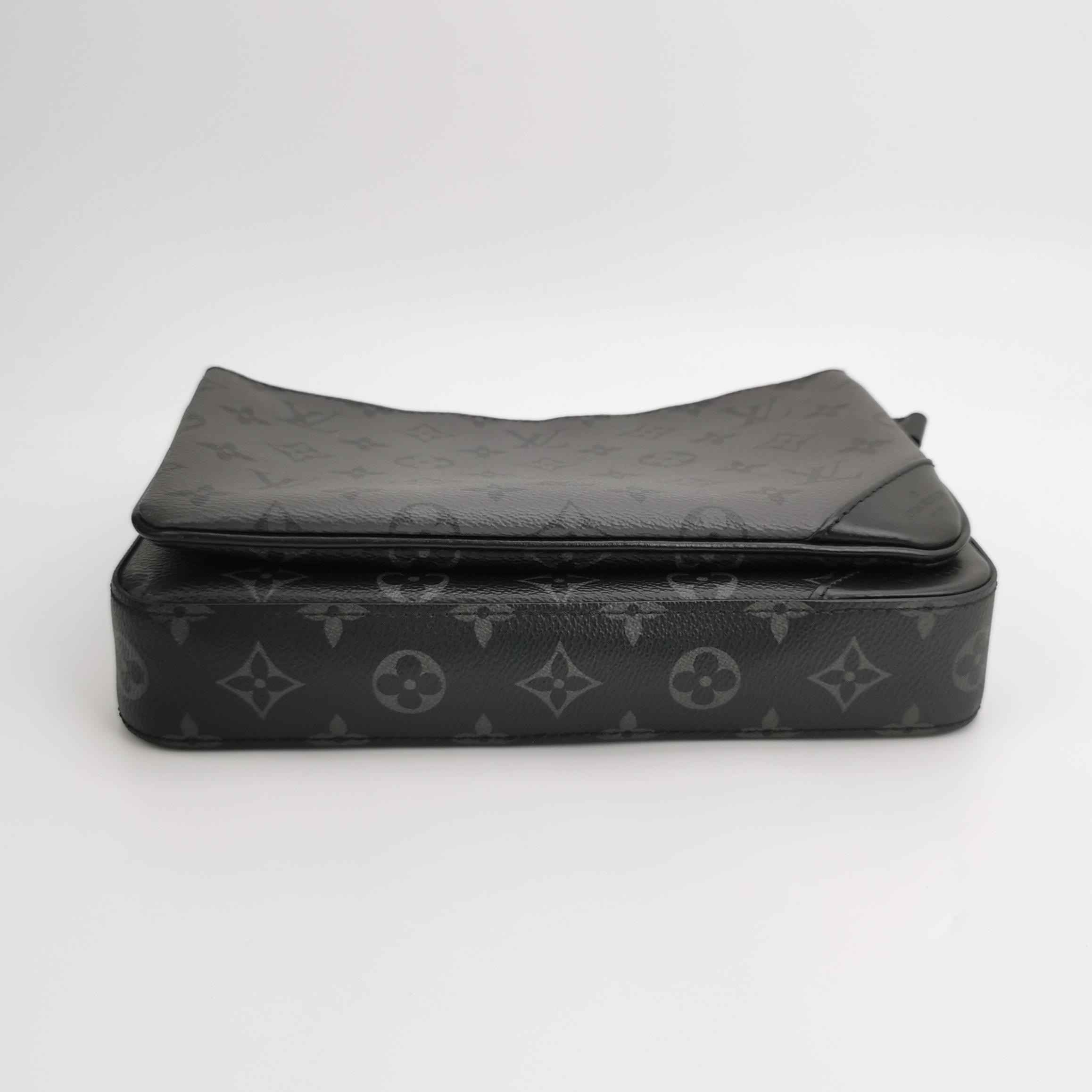 Louis Vuitton(LV) Trio Messenger Bag Reverse Monogram Eclipse Canvas — photo 7 of 18