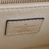 Louis Vuitton(LV) OnTheGo Tote Monogram Empreinte Giant PM — thumbnail 8