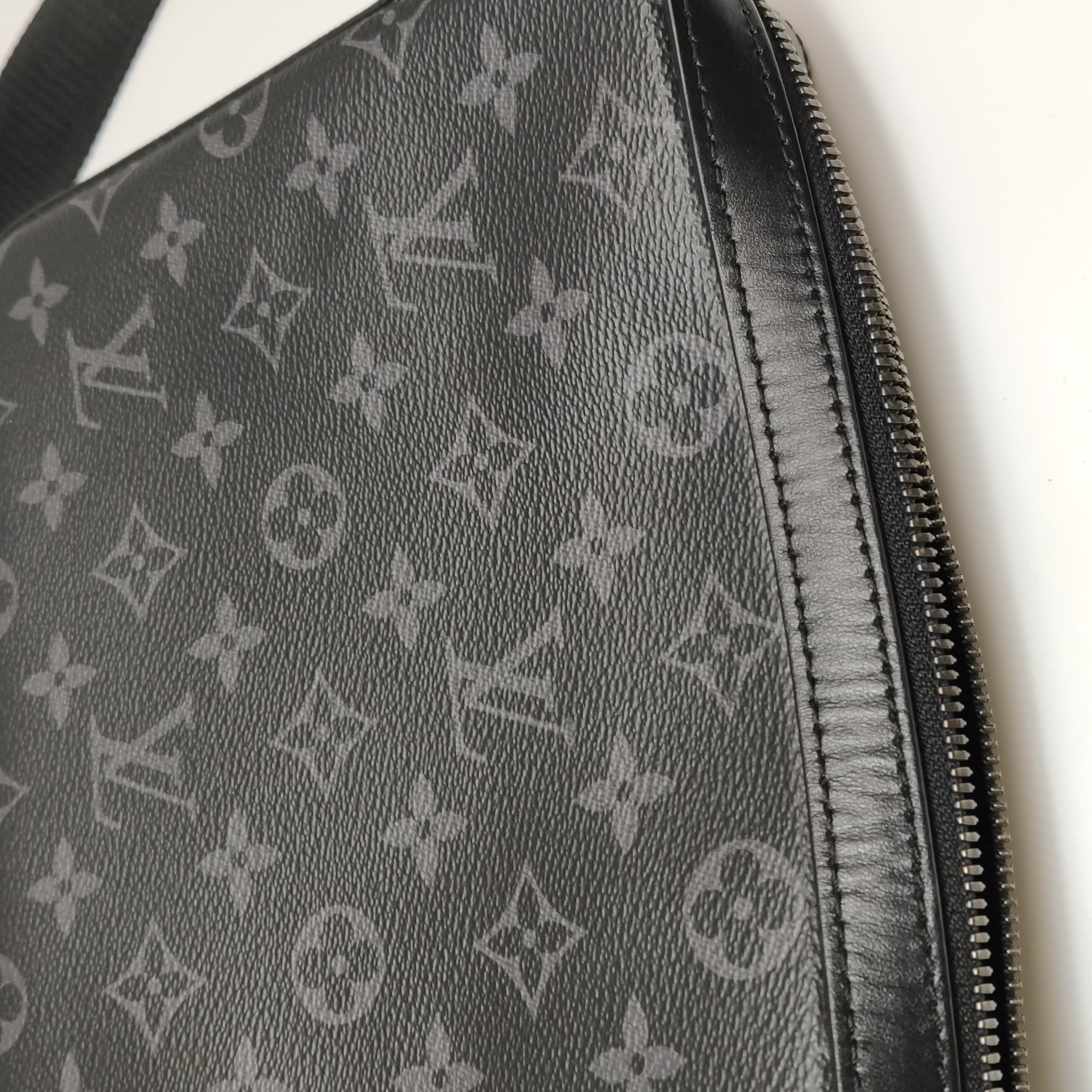 Louis Vuitton(LV) Trio Messenger Bag Reverse Monogram Eclipse Canvas — photo 9 of 18