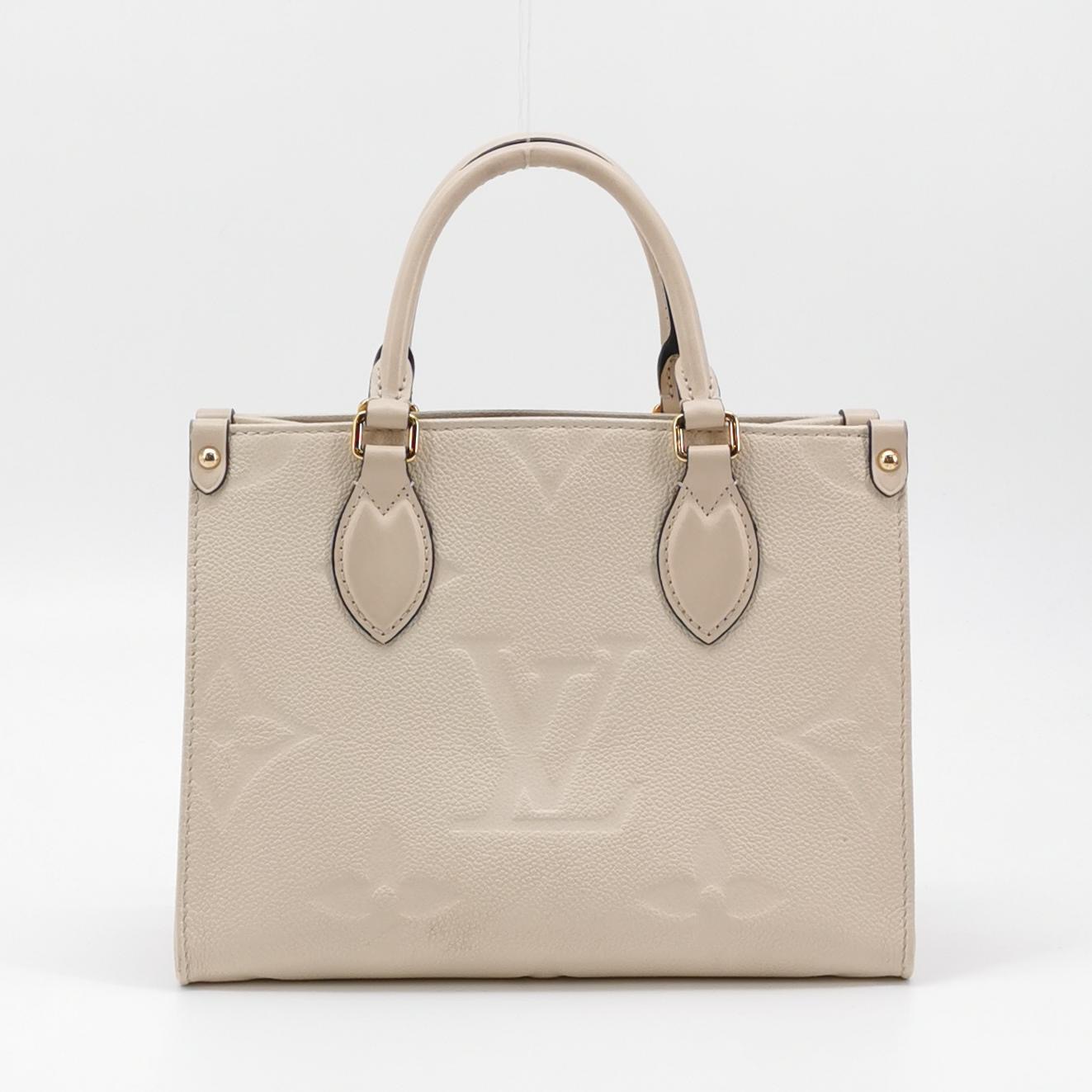 Louis Vuitton(LV) OnTheGo Tote Monogram Empreinte Giant PM — photo 3 of 16