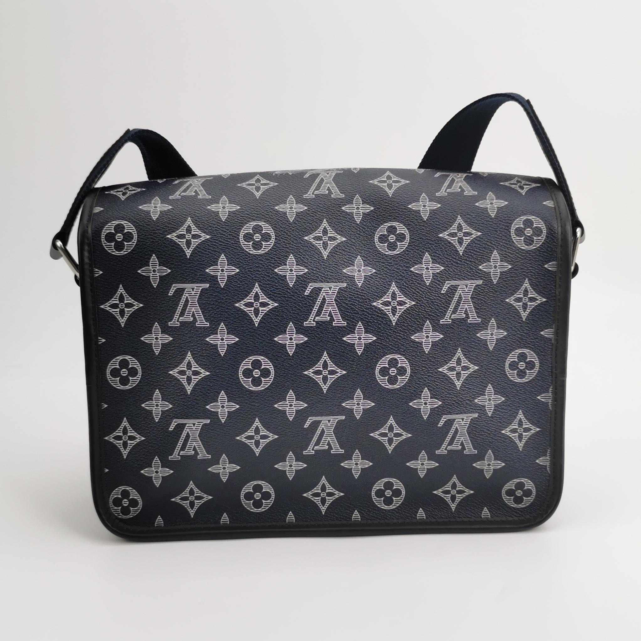 Louis Vuitton(LV) Messenger Bag Limited Edition Chapman Savane Monogram Canvas PM