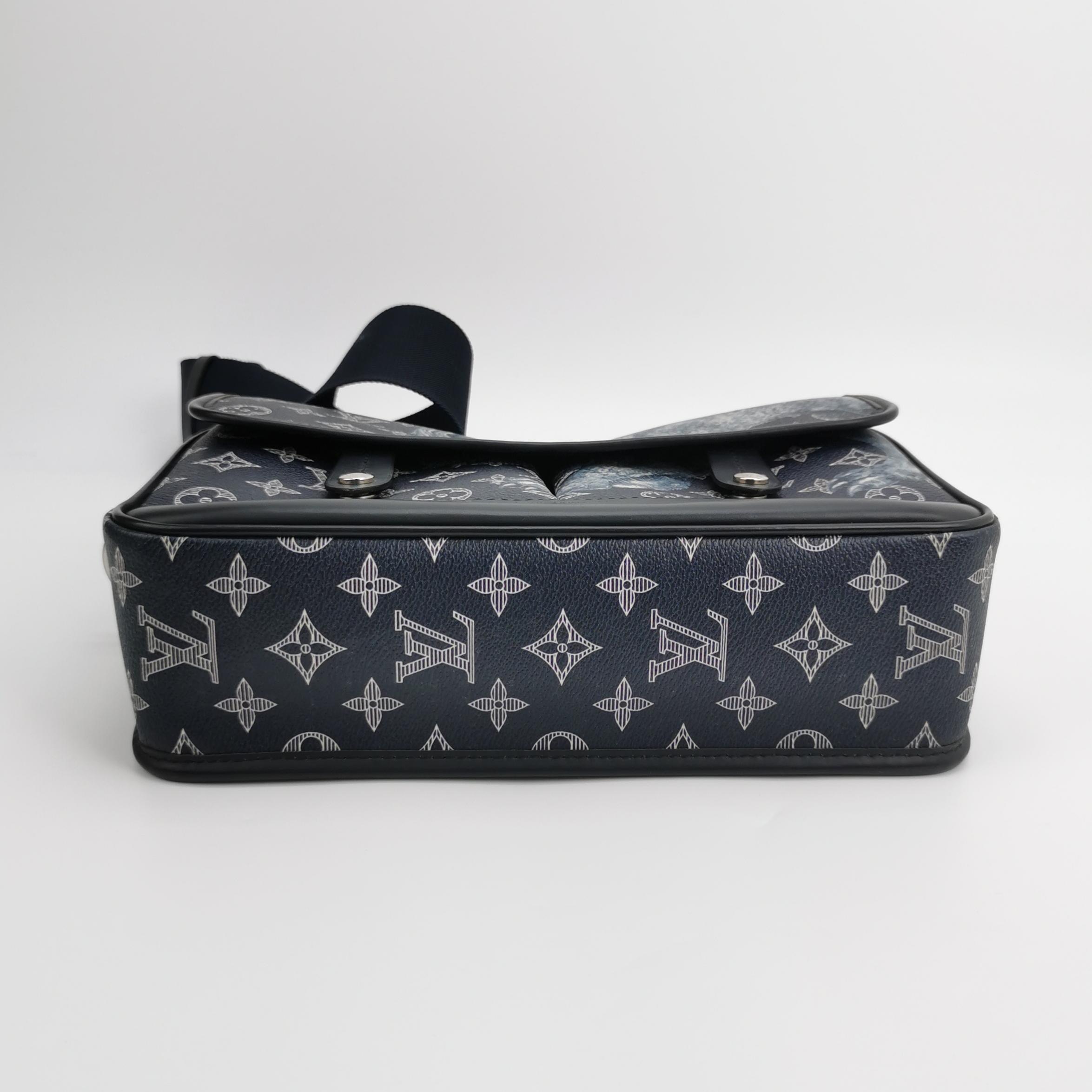 Louis Vuitton(LV) Messenger Bag Limited Edition Chapman Savane Monogram Canvas PM
